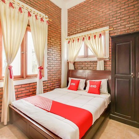 Oyo 3896 Villa Pesona Wisata Puncak سيانجور المظهر الخارجي الصورة