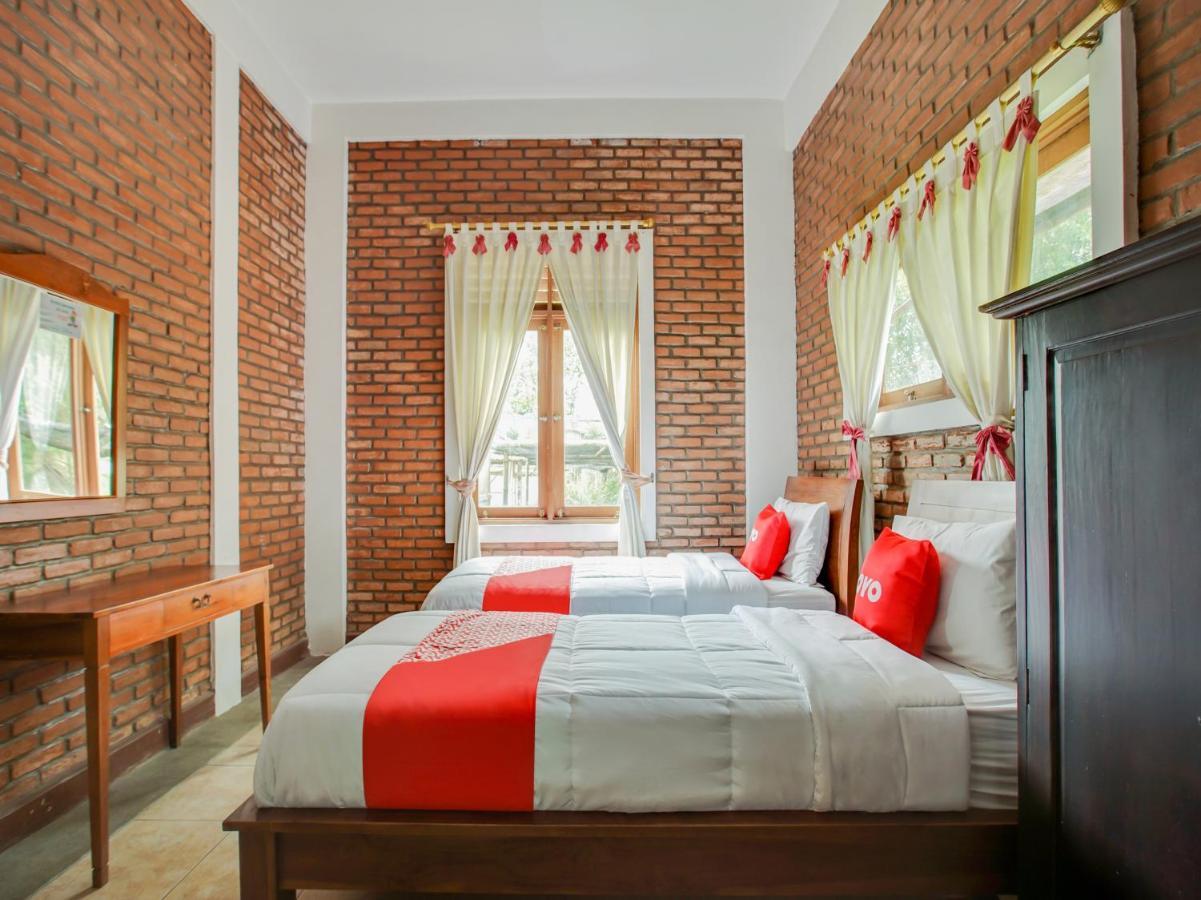 Oyo 3896 Villa Pesona Wisata Puncak سيانجور المظهر الخارجي الصورة