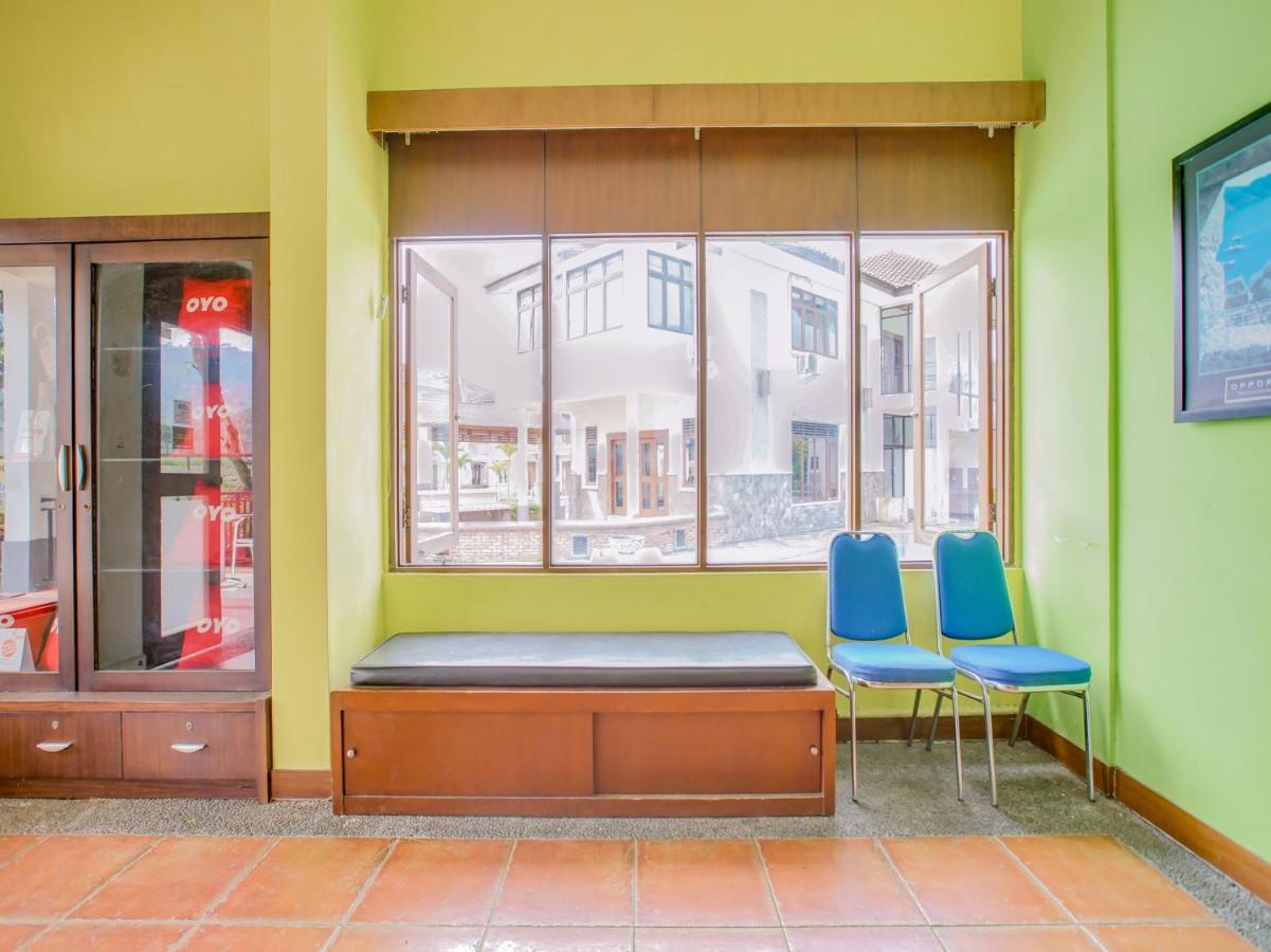 Oyo 3896 Villa Pesona Wisata Puncak سيانجور المظهر الخارجي الصورة
